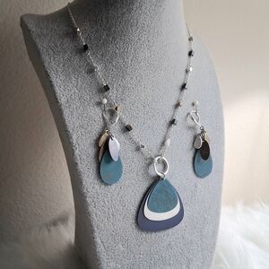 Casual Metal Necklace And Pierced Earrings Green, Blue And Silver